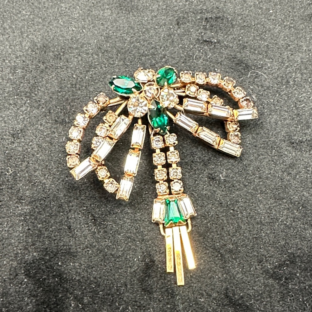 Vintage Gold and Green Phillis 12 karat gold filled Brooch